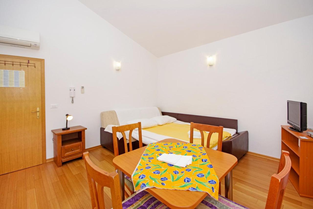 Srzic Apartment Makarska